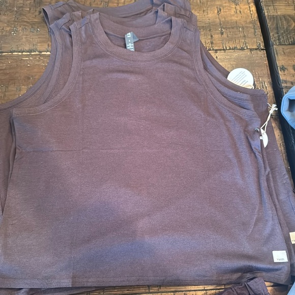 Vuori Energy Top in Sangria new with tags (NWT) - Picture 1 of 3